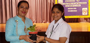 St. Mark's Girls School, Meera Bagh - No Smoking Workshop : Click to Enlarge