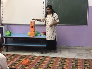 St. Mark's Girls School, Meera Bagh - Seedling Sapling Workshop on Jodo Gyan : Click to Enlarge