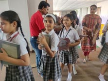 St. Mark's Girls School, Meera Bagh - Cello Pen Workshop : Click to Enlarge