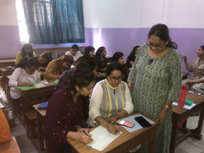 St. Mark's Girls School, Meera Bagh - Warli Art Workshop : Click to Enlarge