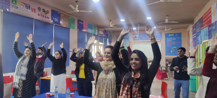 St. Mark's World School, Meera Bagh - Experiential Learning Teachers Workshop : Click to Enlarge